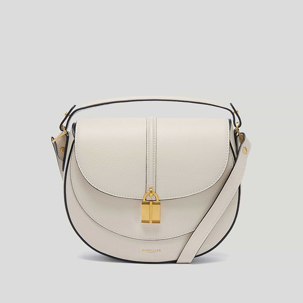 The_SienaSaddle_OffWhiteSmallGrain_1_e1986d87 08b8 46ae bbf0 3616b31a1262