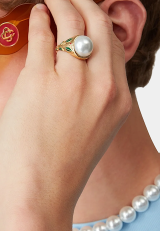 Casablanca Pearl Signet Ring - Gold/White