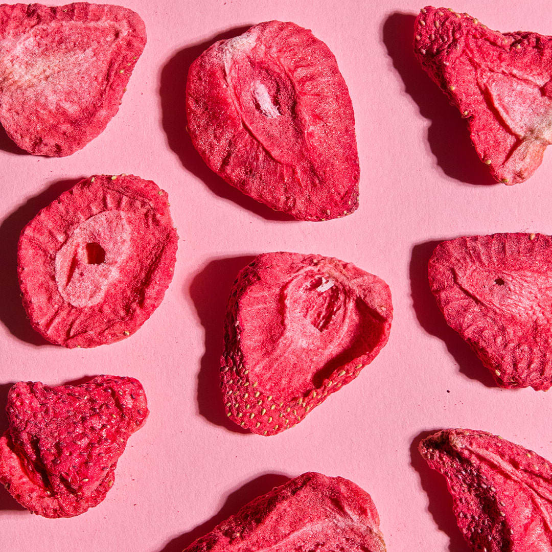 Freeze-dried strawberry slices