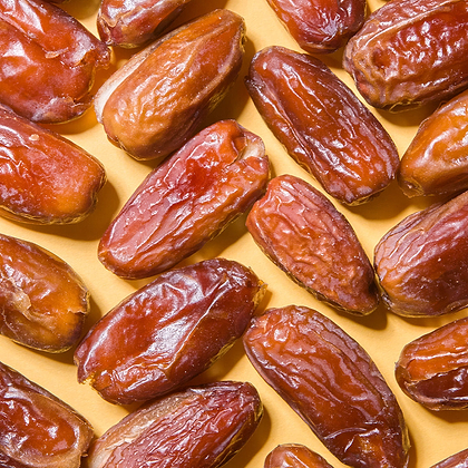 Organic deglet nour dates