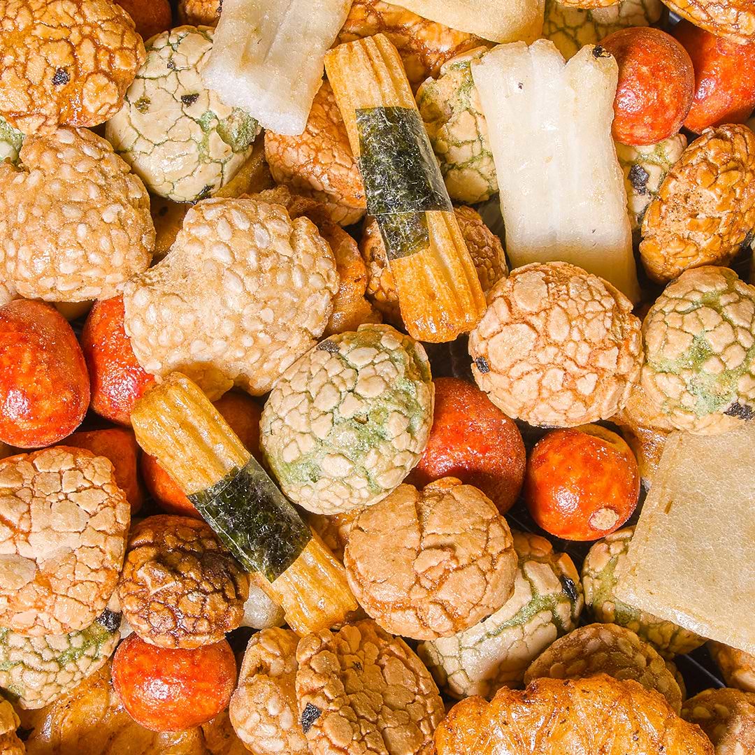 Superior rice cracker snack mix