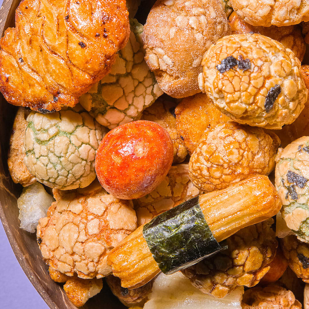 Superior rice cracker snack mix