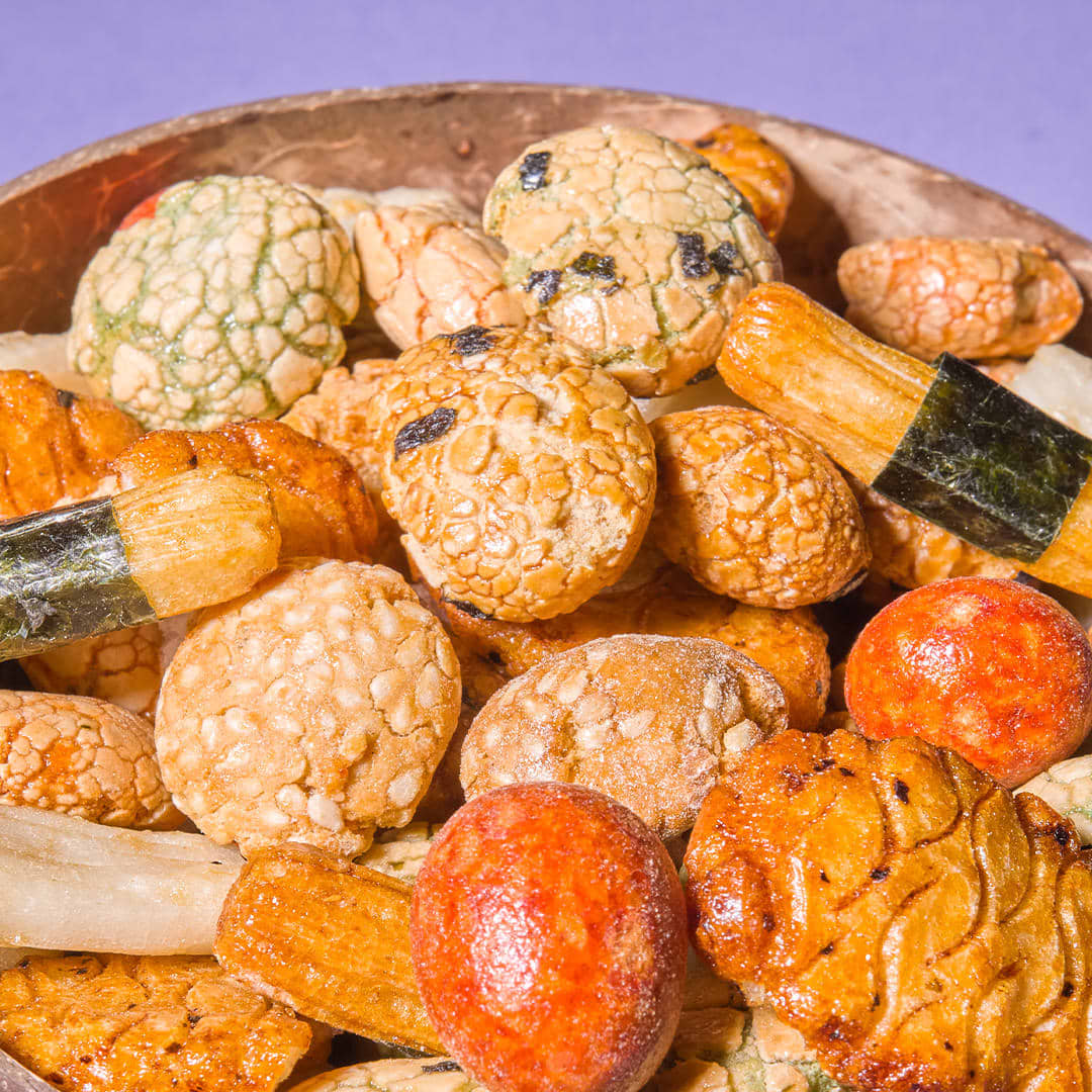 Superior rice cracker snack mix
