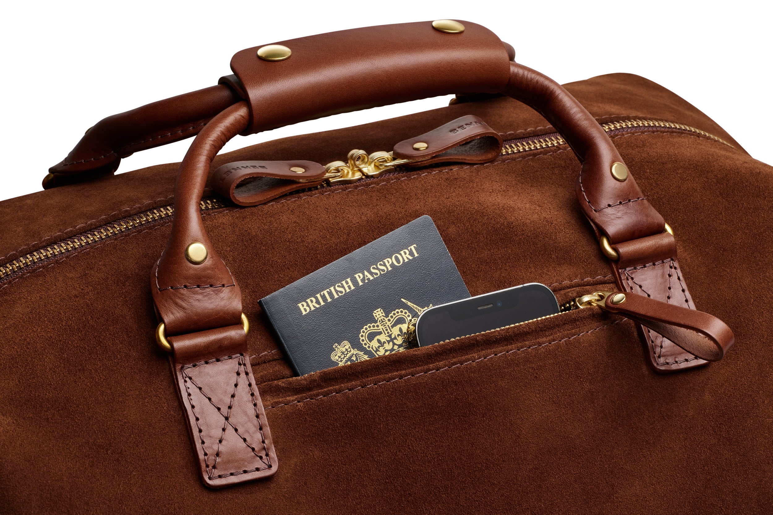 small external pocket to hold essentials on the weekend travel bag