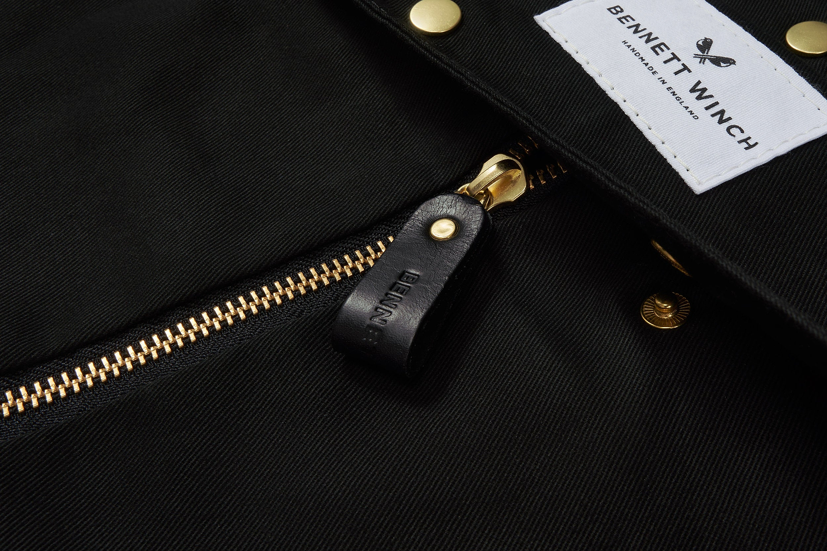close up of suit carrier from Bennett Winch