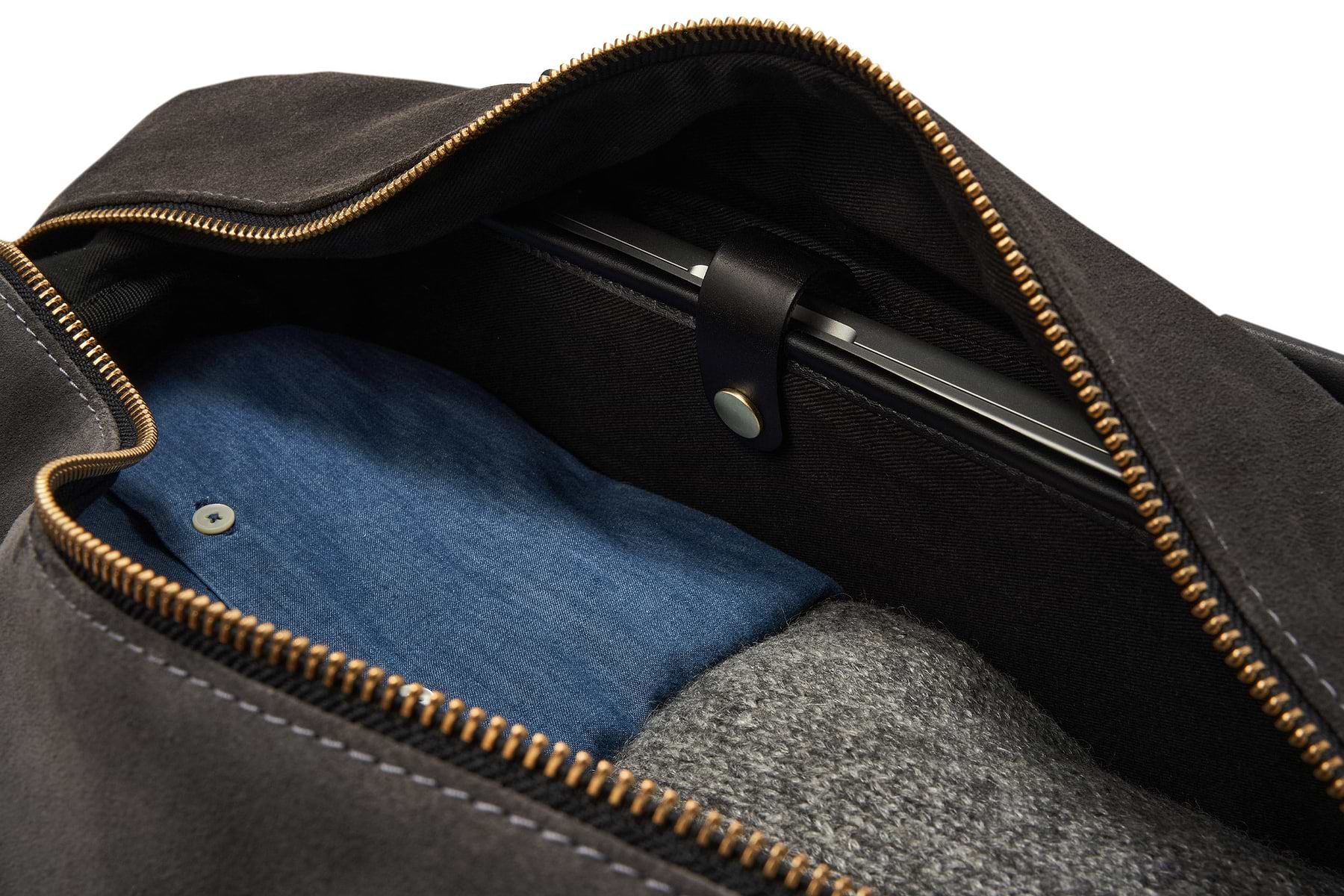 close up of weekender with a laptop compartment from Bennett Winch