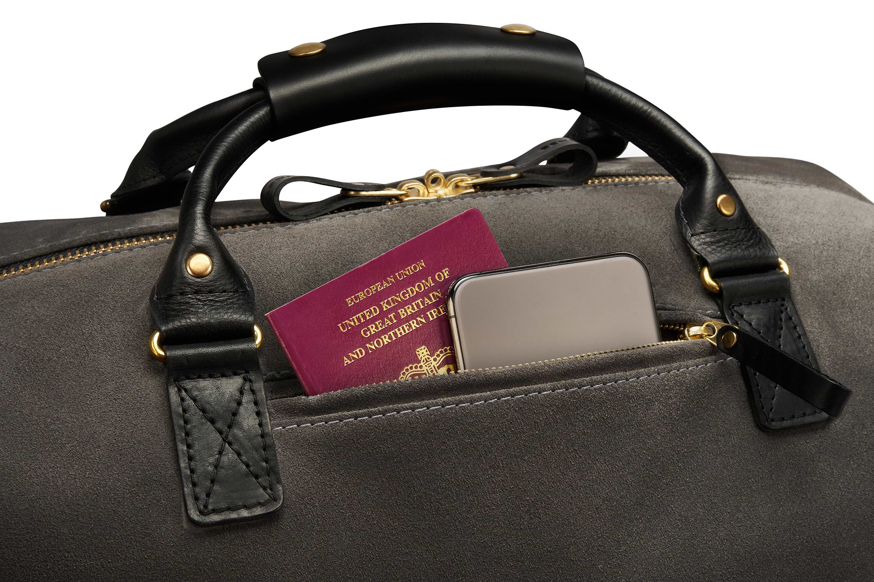 small external pocket to hold essentials on the weekend travel bag