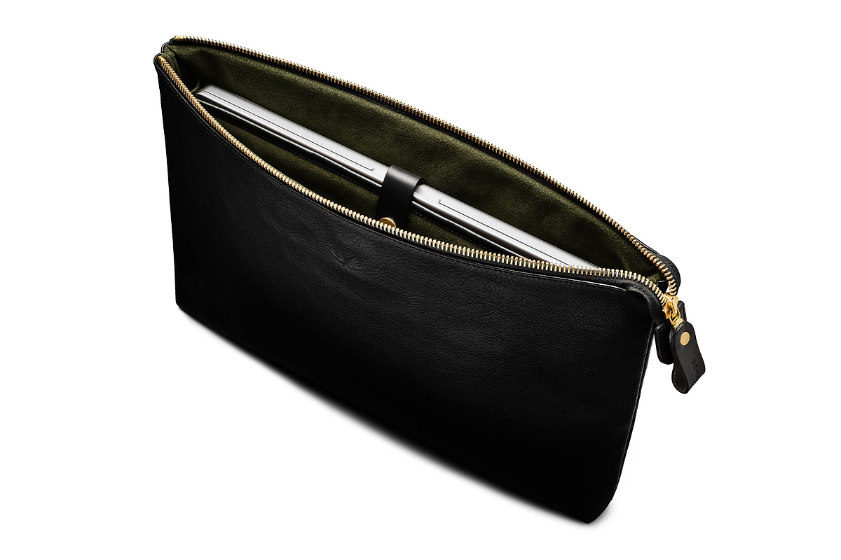 Flight Folio | Black Leather Laptop Sleeve & Travel Folio – Bennett Winch