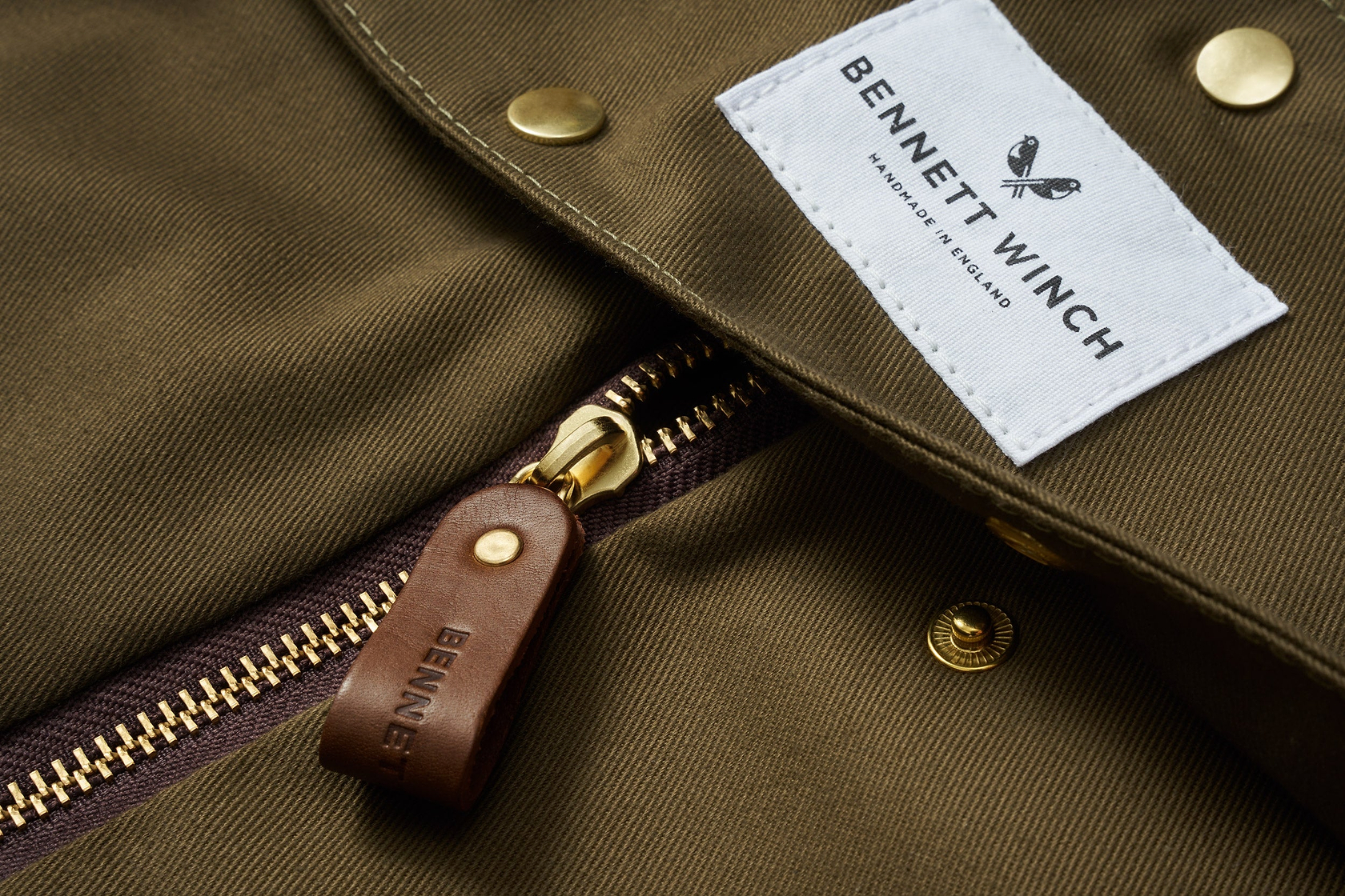 close up of suit carrier from Bennett Winch