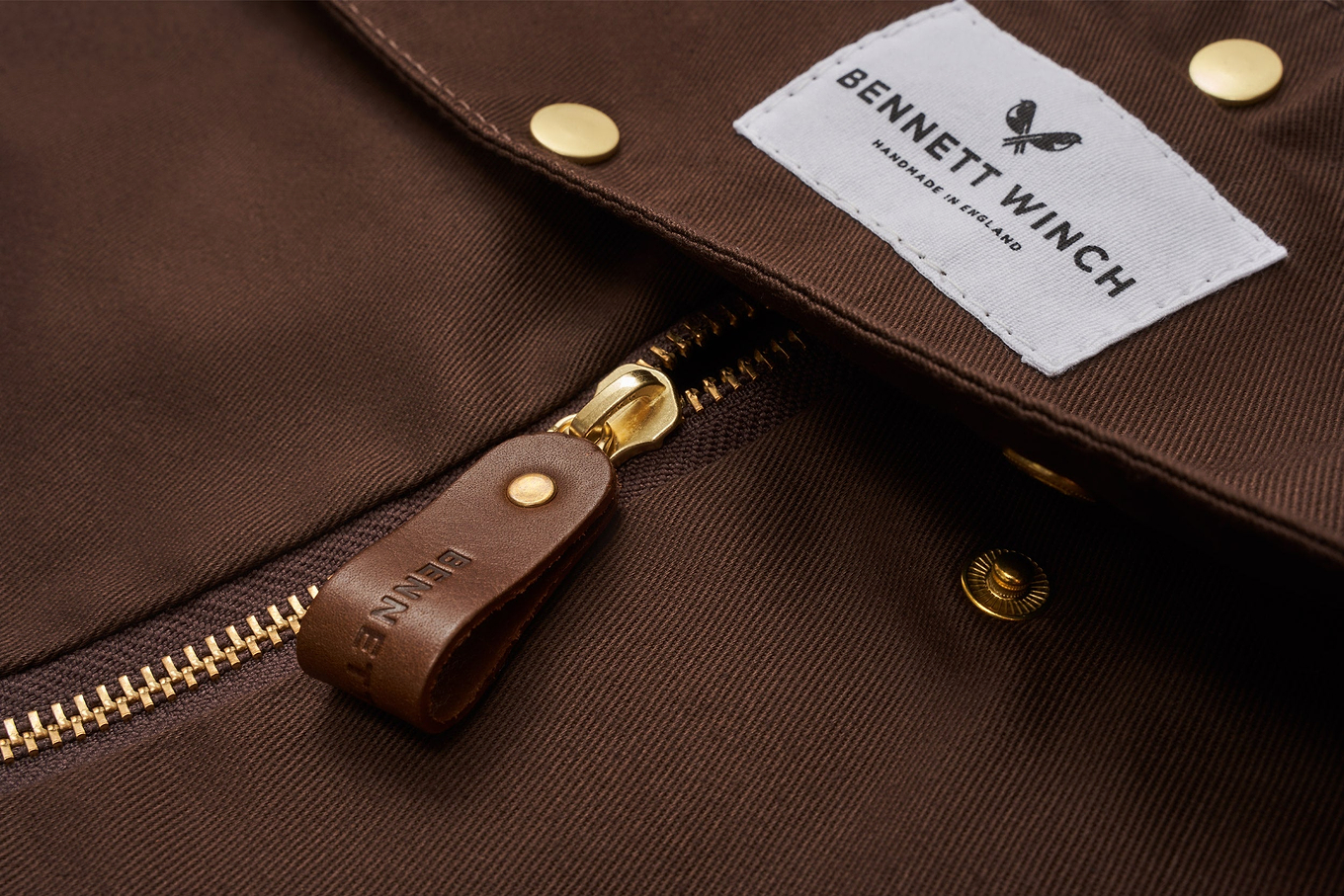 close up of suit carrier from Bennett Winch