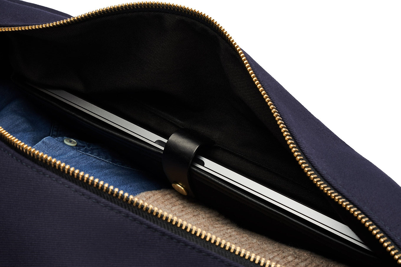 close up of weekender with a laptop compartment from Bennett Winch