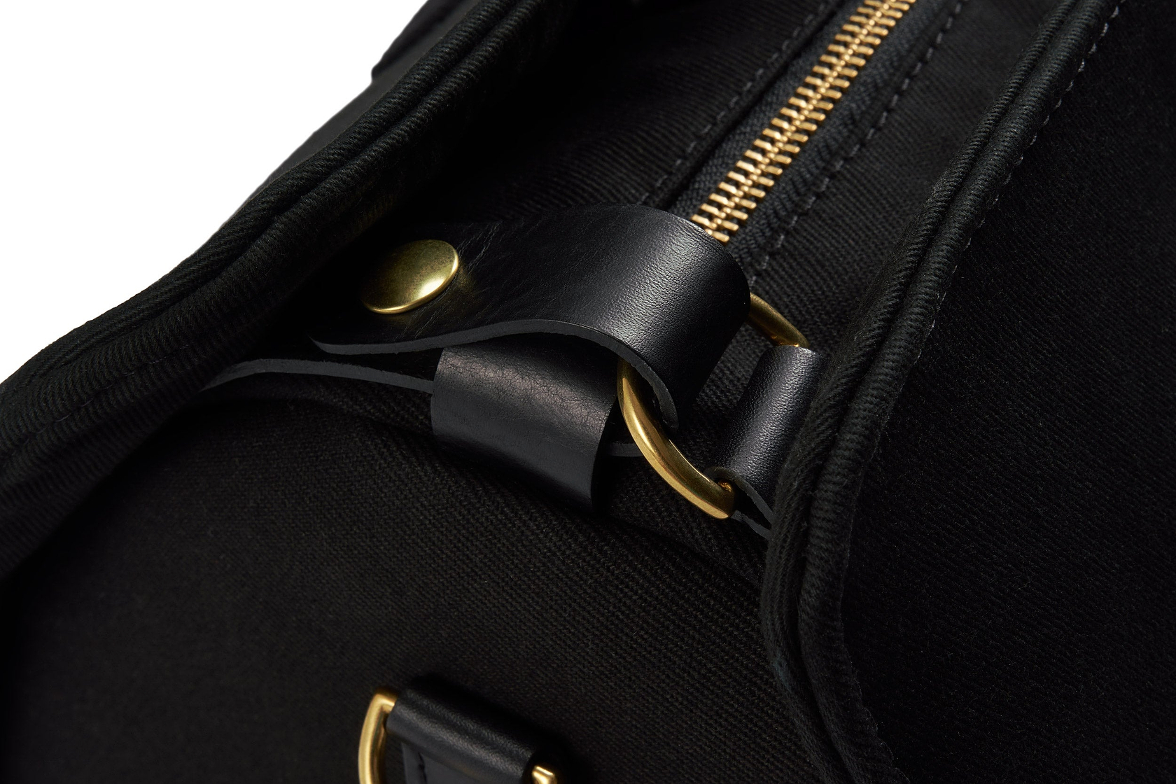 suit carrier holdall bag closure