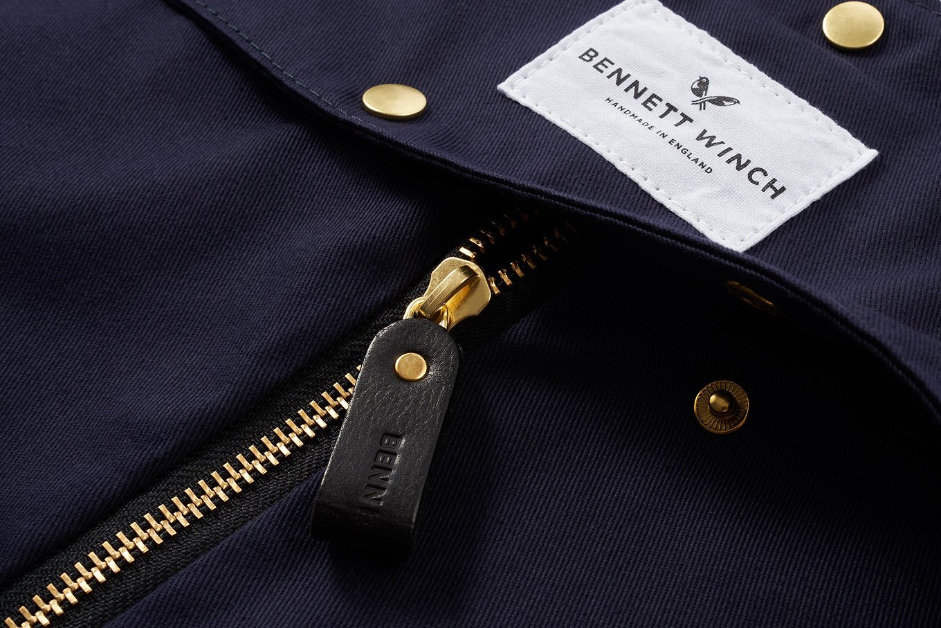 close up of suit carrier from Bennett Winch