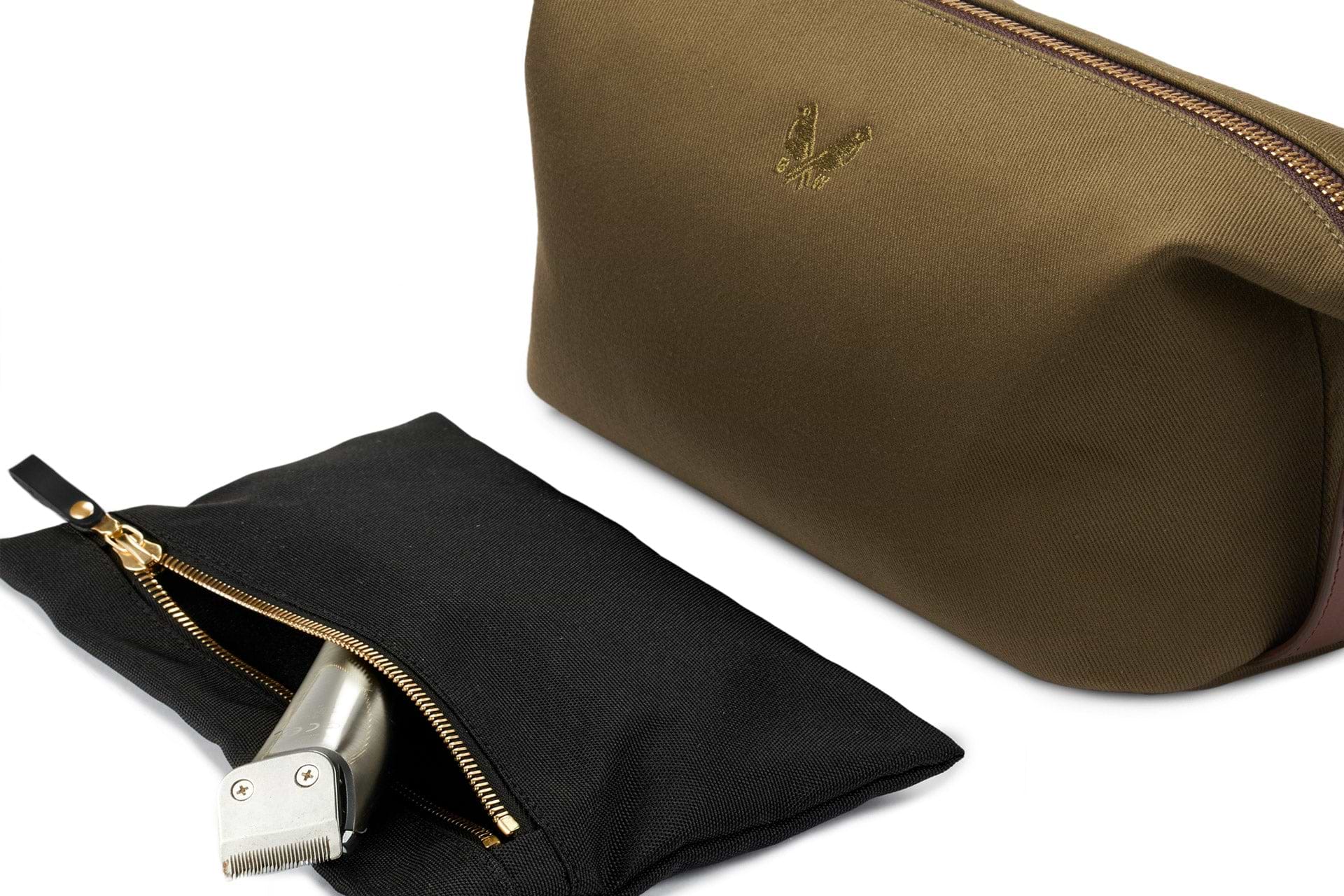 the removable wet compartment of the bennett winch toiletry bag
