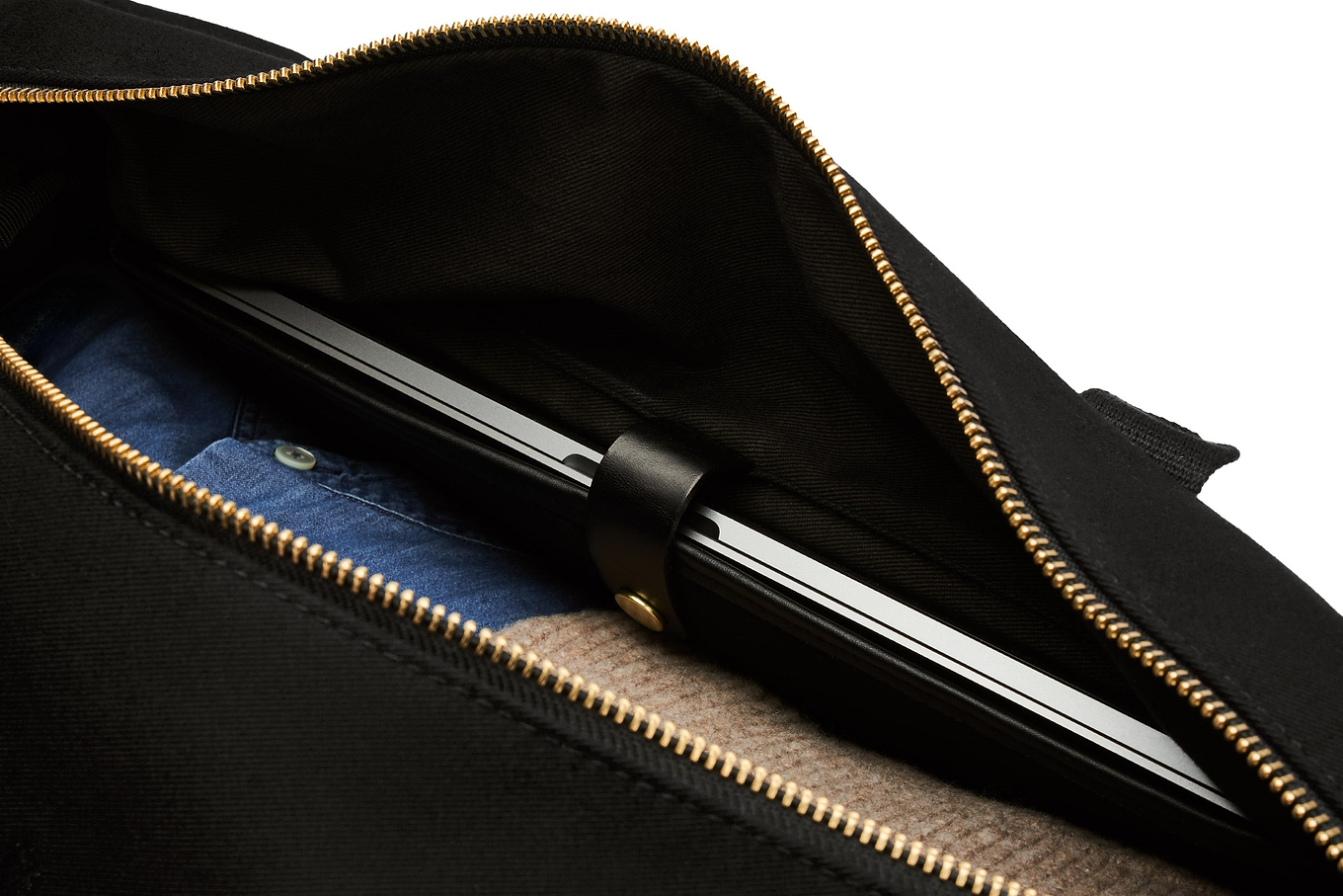 close up of weekender with a laptop compartment from Bennett Winch