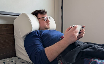 Snorinator Review 2025: Does This Upright Pillow Stop Snoring?