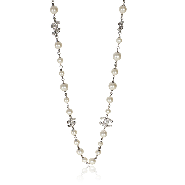 2023 Faux Pearl Station Necklace