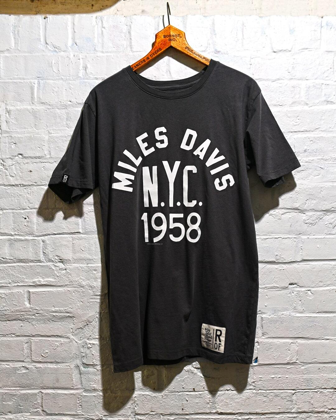 miles-davis-1958-nyc-black-tee