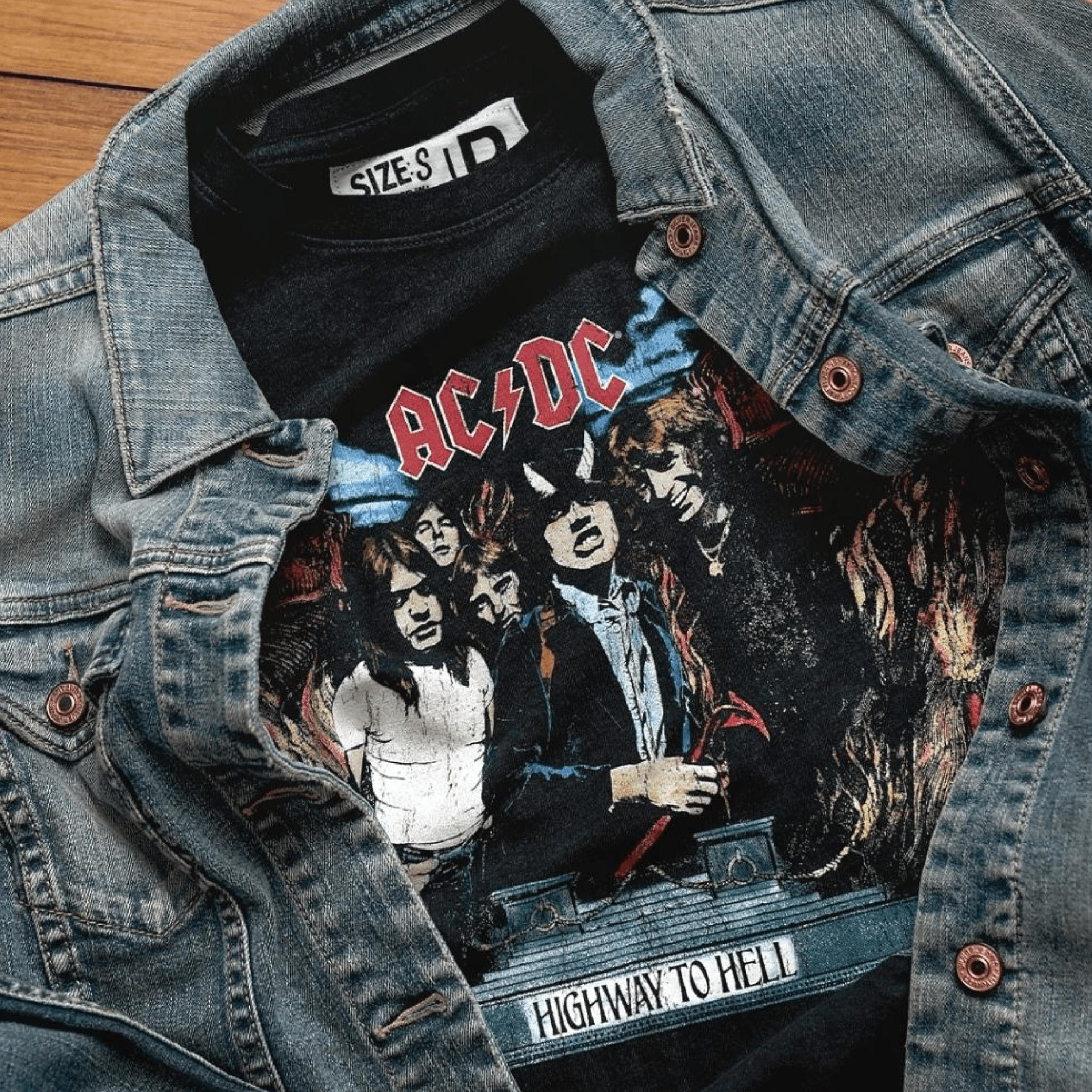 AC/DC, Highway to Hell - Roots of Fight Canada