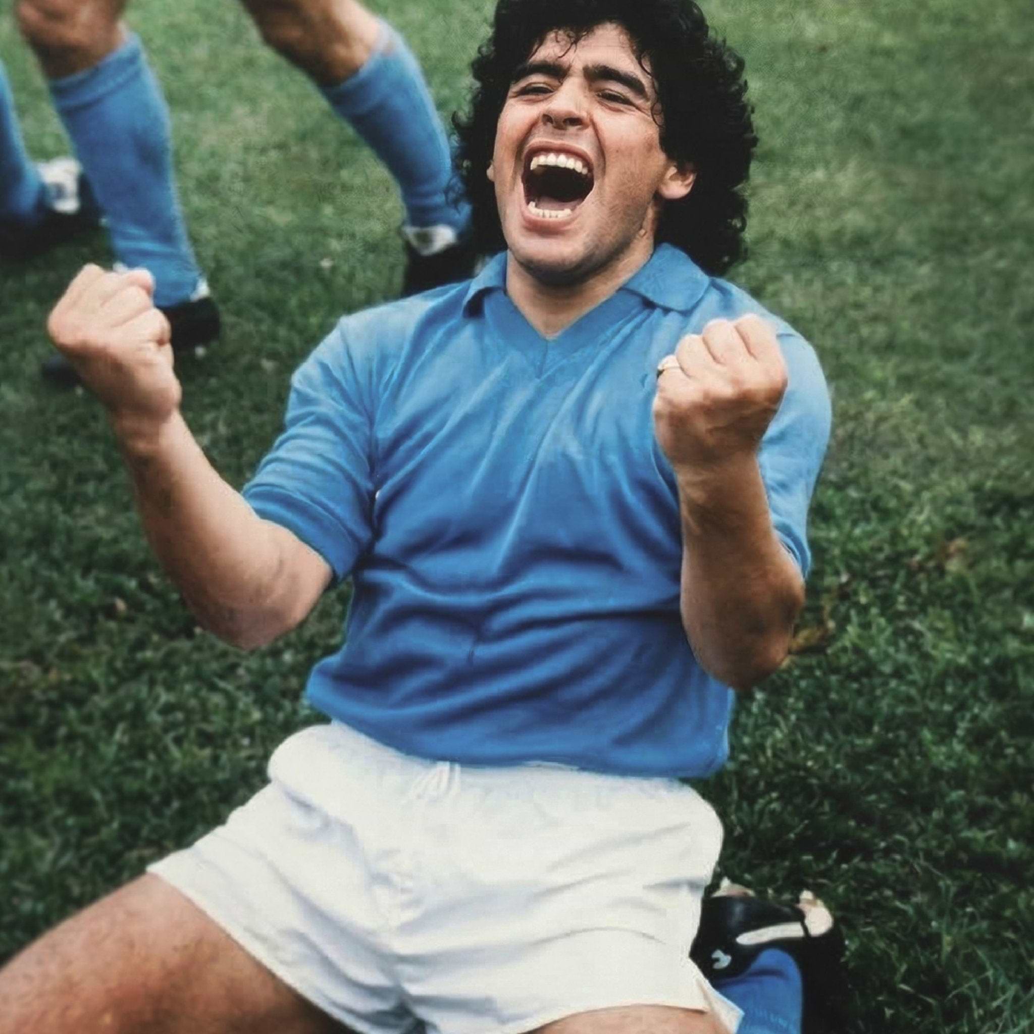Maradona In Napoli - Roots of Fight Canada