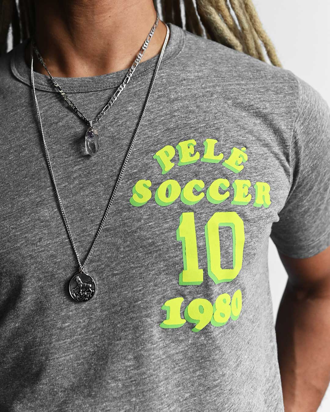 Pelé Soccer Grey Tee - Roots of Fight Canada