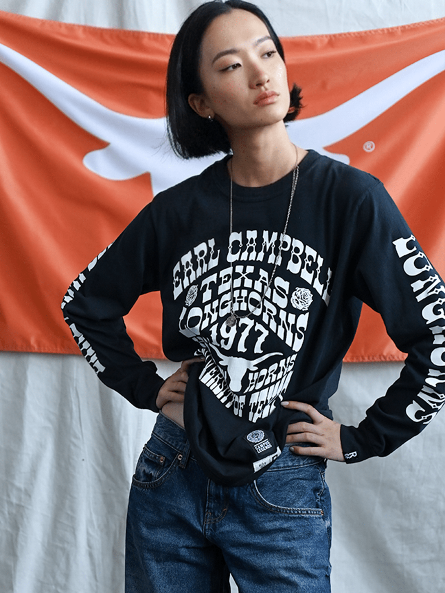 UT - Earl Campbell Longhorns Black Long Sleeve Tee - Roots of Fight Canada