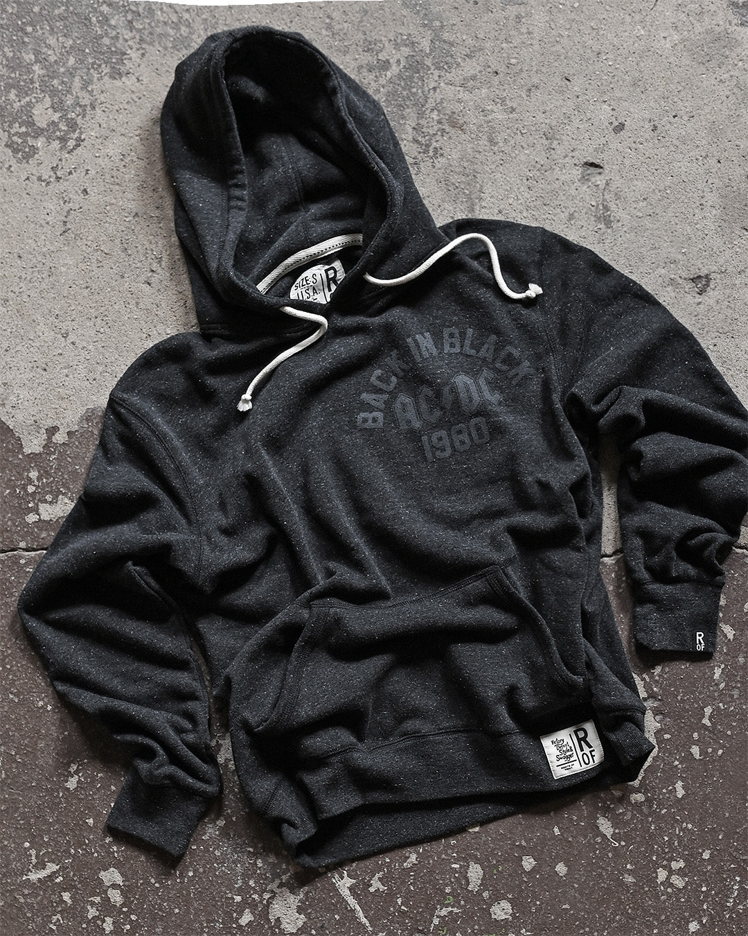 AC/DC Back in Black &#39;80 Black PO Hoody - Roots of Fight