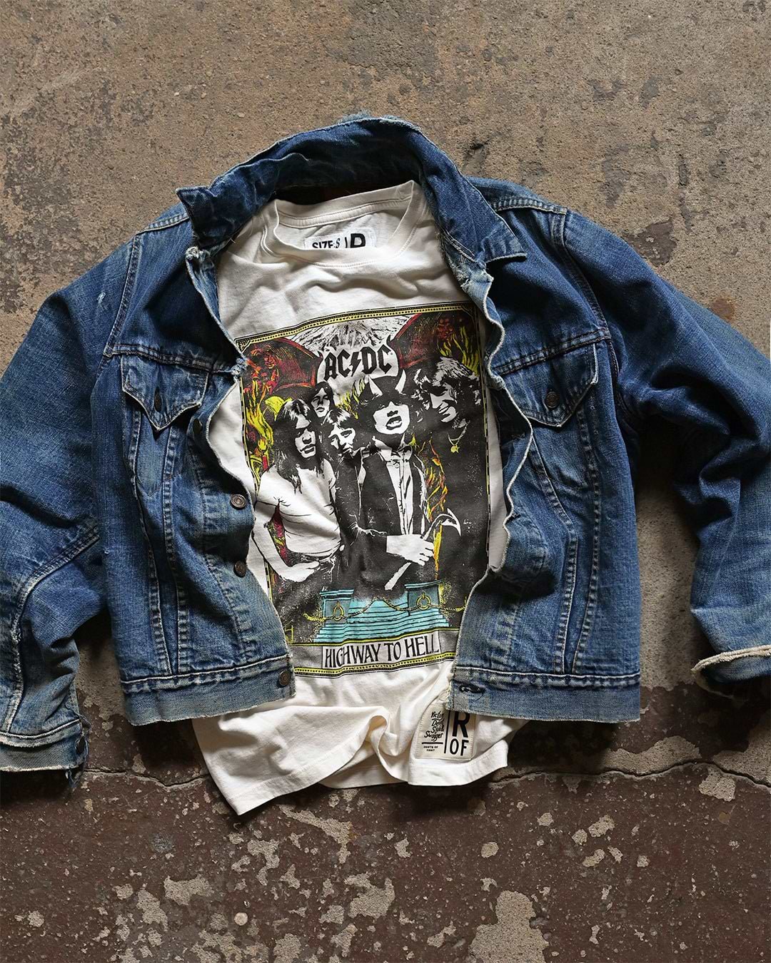 AC/DC Highway To Hell Photo White Tee - Roots of Fight