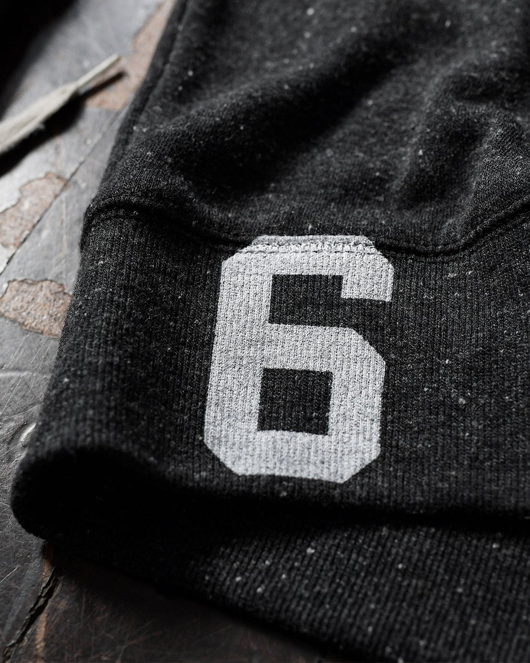 Bill Russell 6 Black Sweatshirt - Roots of Fight