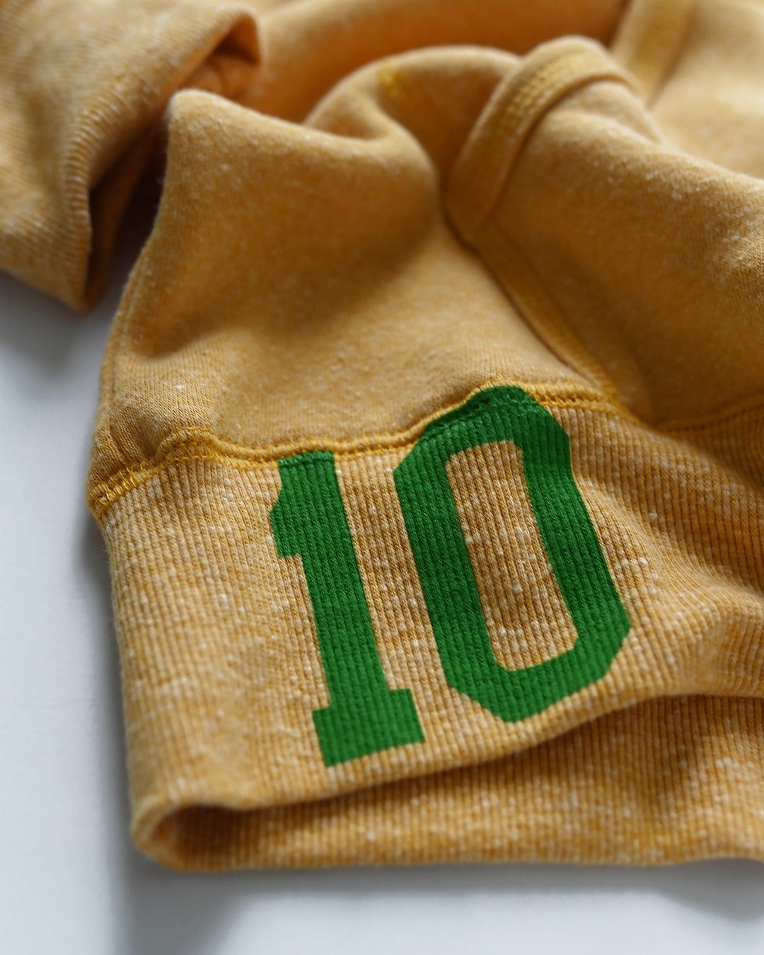 Pelé #10 Brasil Gold PO Hoody - Roots of Fight