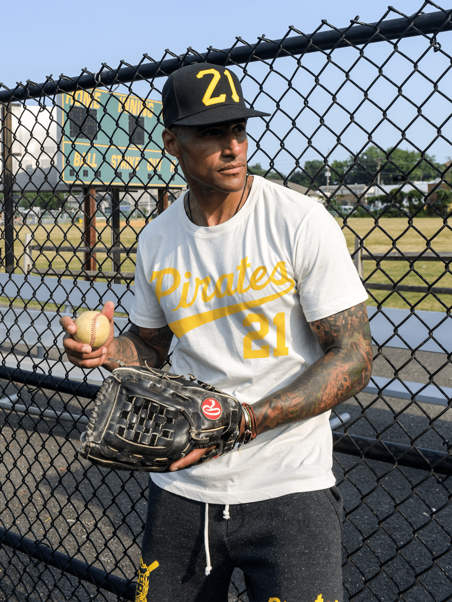 PIT Pirates Roberto Clemente '60 White Tee - Roots of Fight