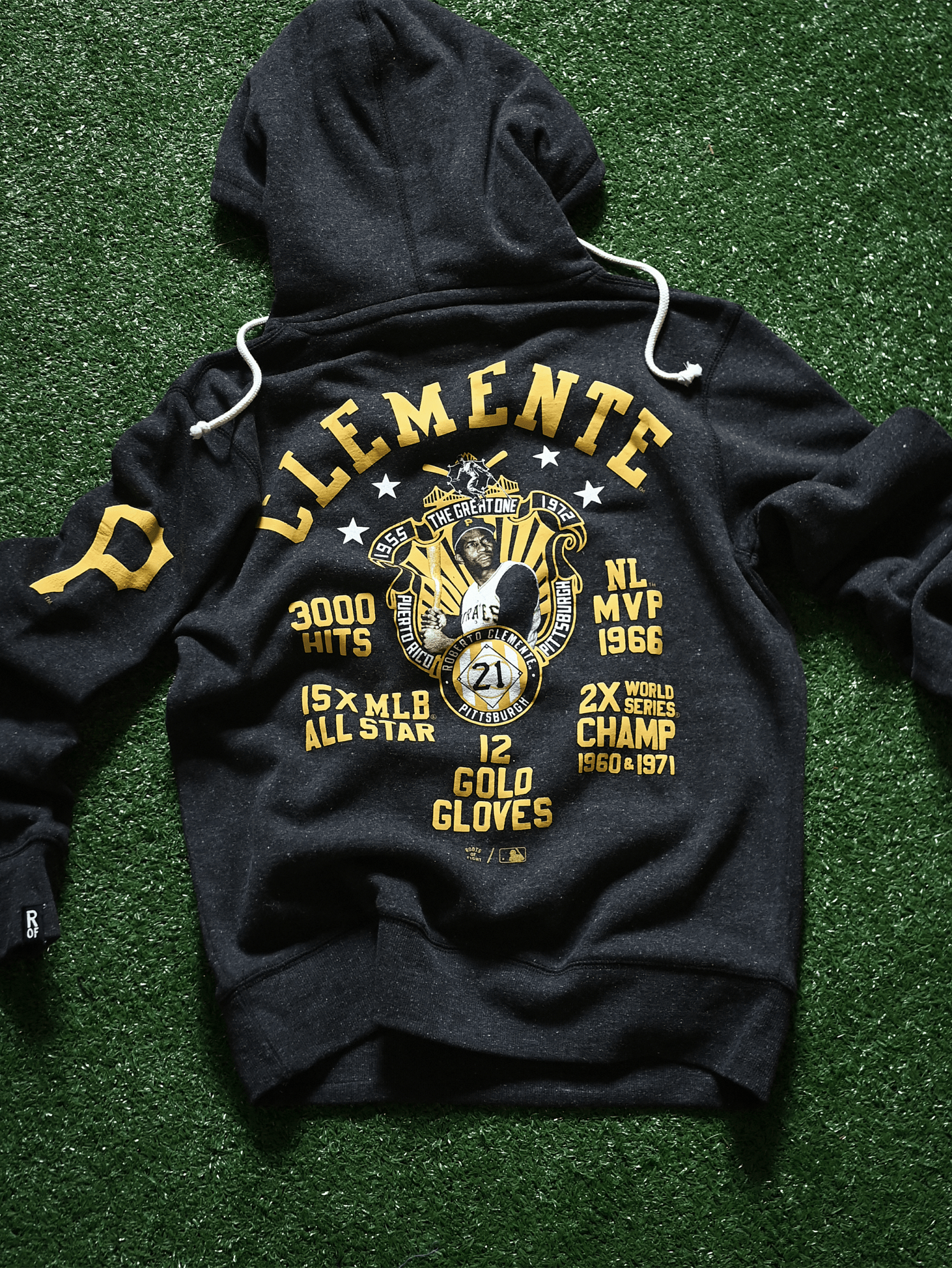 PIT Pirates Roberto Clemente Legacy Black PO Hoody - Roots of Fight