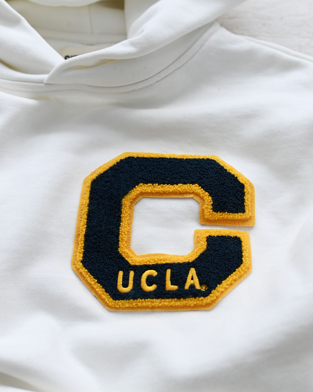 UCLA - Robinson Era White Heavyweight PO Hoody - Roots of Fight