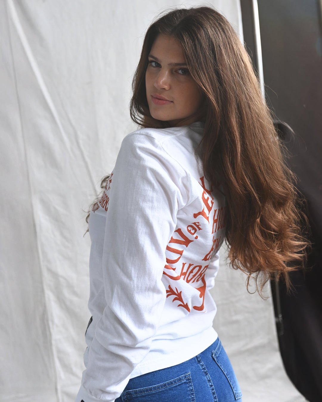 UT - Longhorns Hook 'Em White Long Sleeve Tee - Roots of Fight