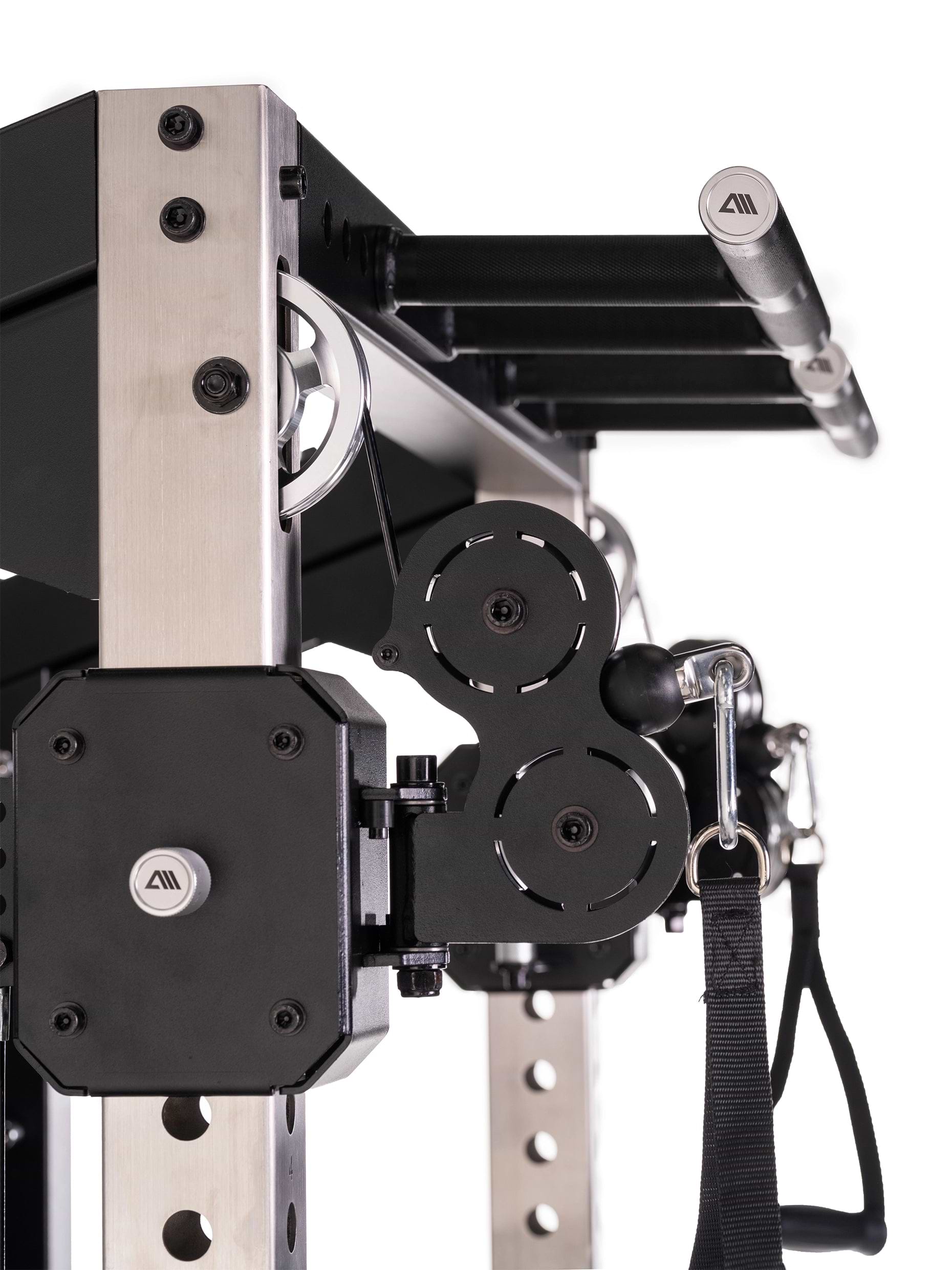 Blackout Kraftstation: integriertes Roller-System für reibungslose Höhenverstellung und gleichmäßigen Widerstand