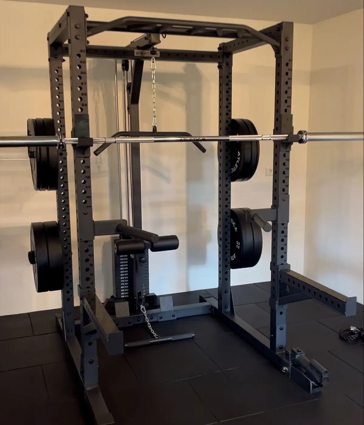 Diane Caldwells Gym: R7-Cyrax Power Rack
