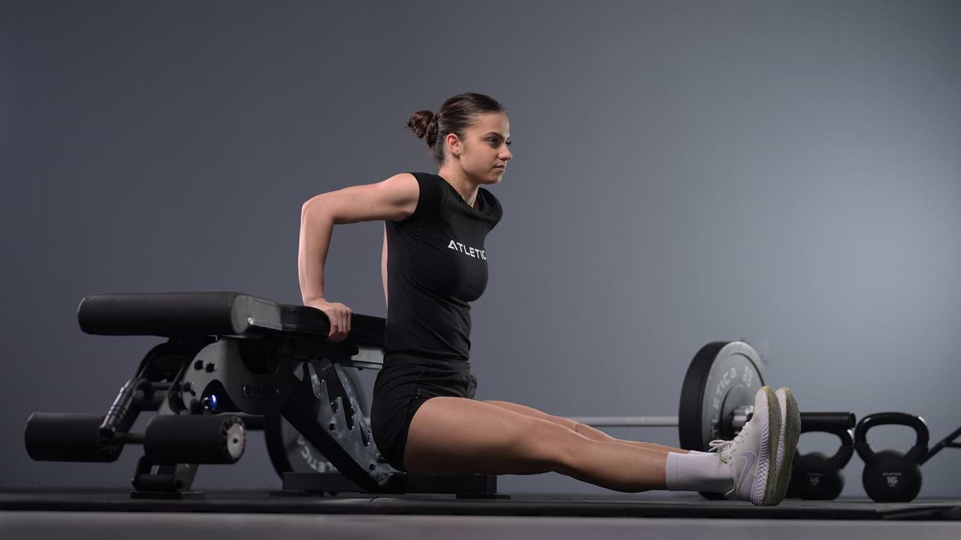 Dips on the weight bench