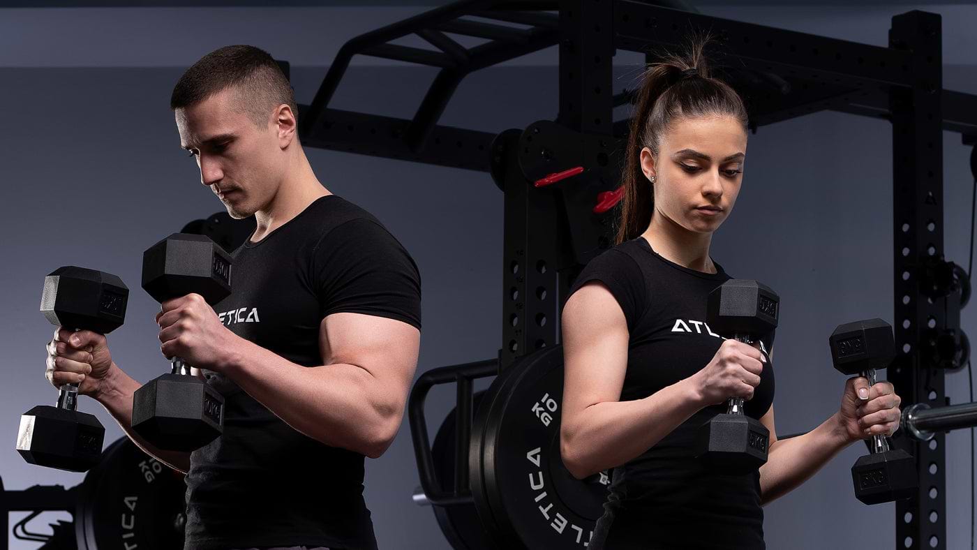 Gruppenfitness mit Kurzhanteln