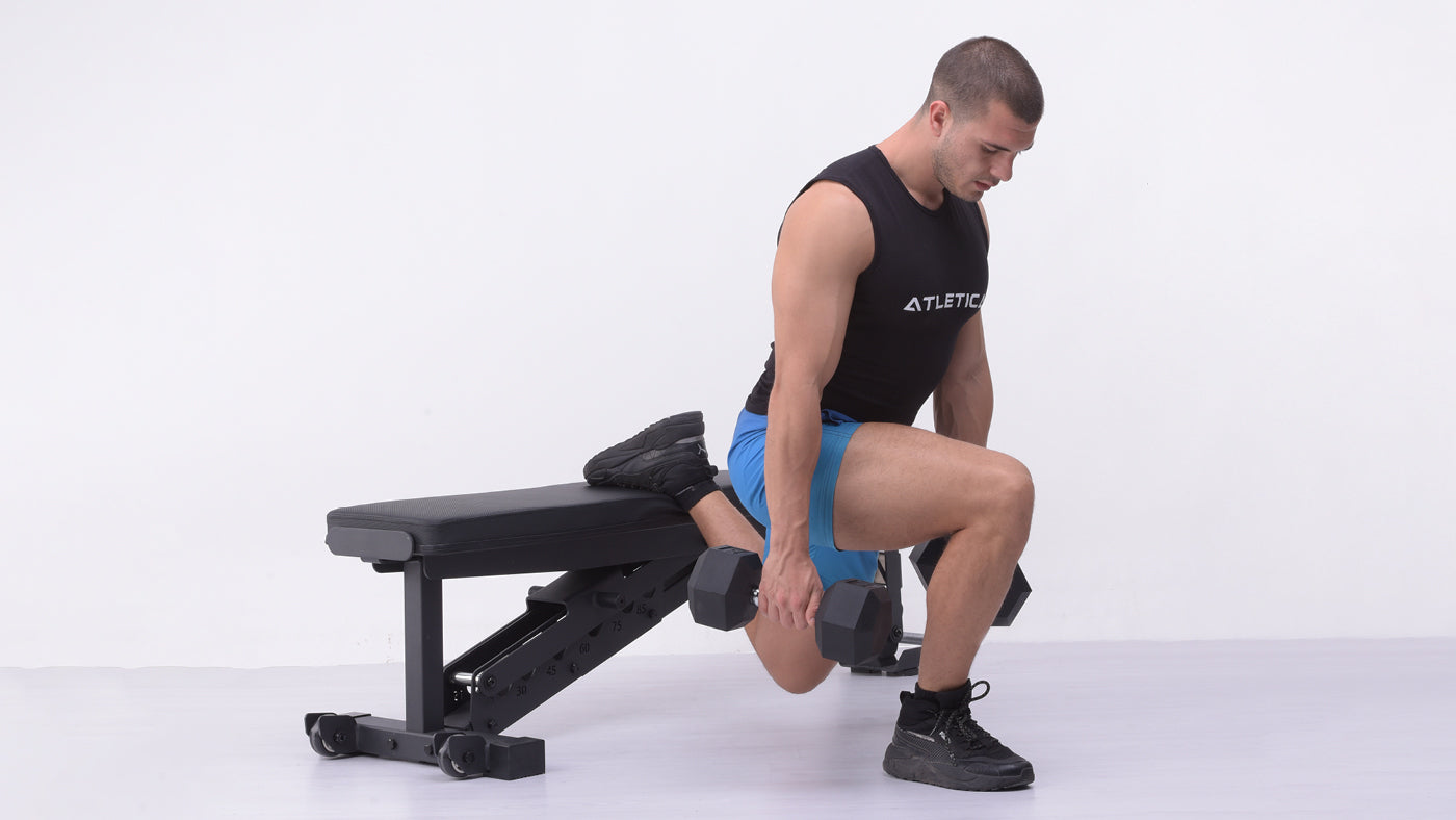 Bulgarian Squat mit Kurzhanteln