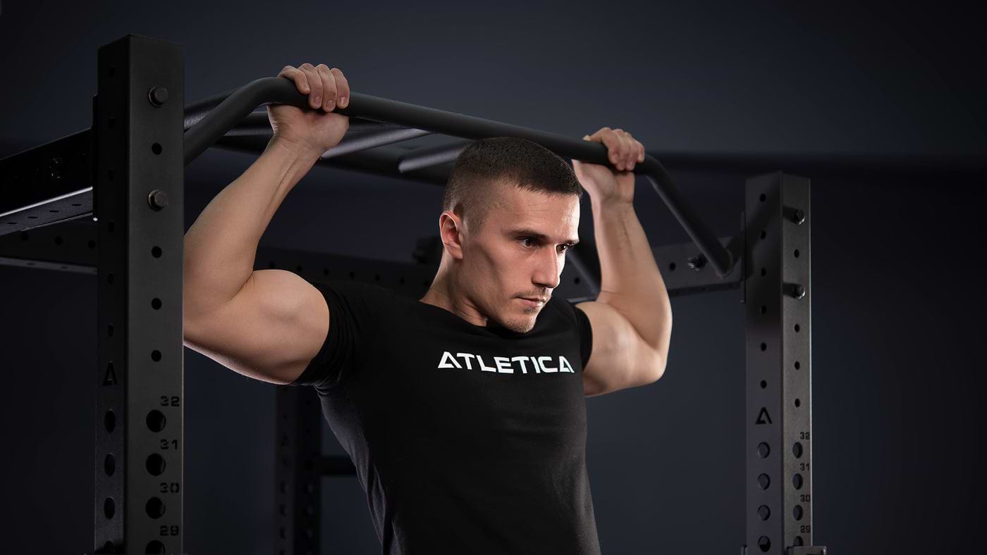 Fitness equipment for hotels: Power rack pull-ups