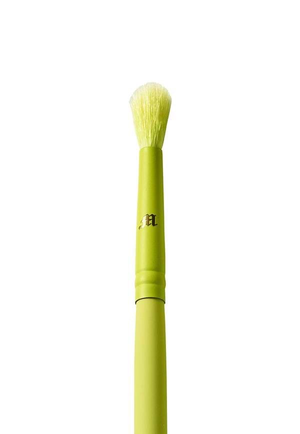 ME1 Brush Eye Definer