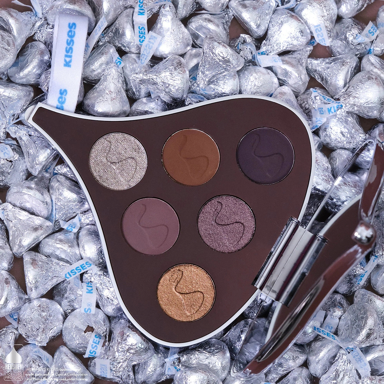 Hershey's Kisses X Glamlite Milk Chocolate Palette