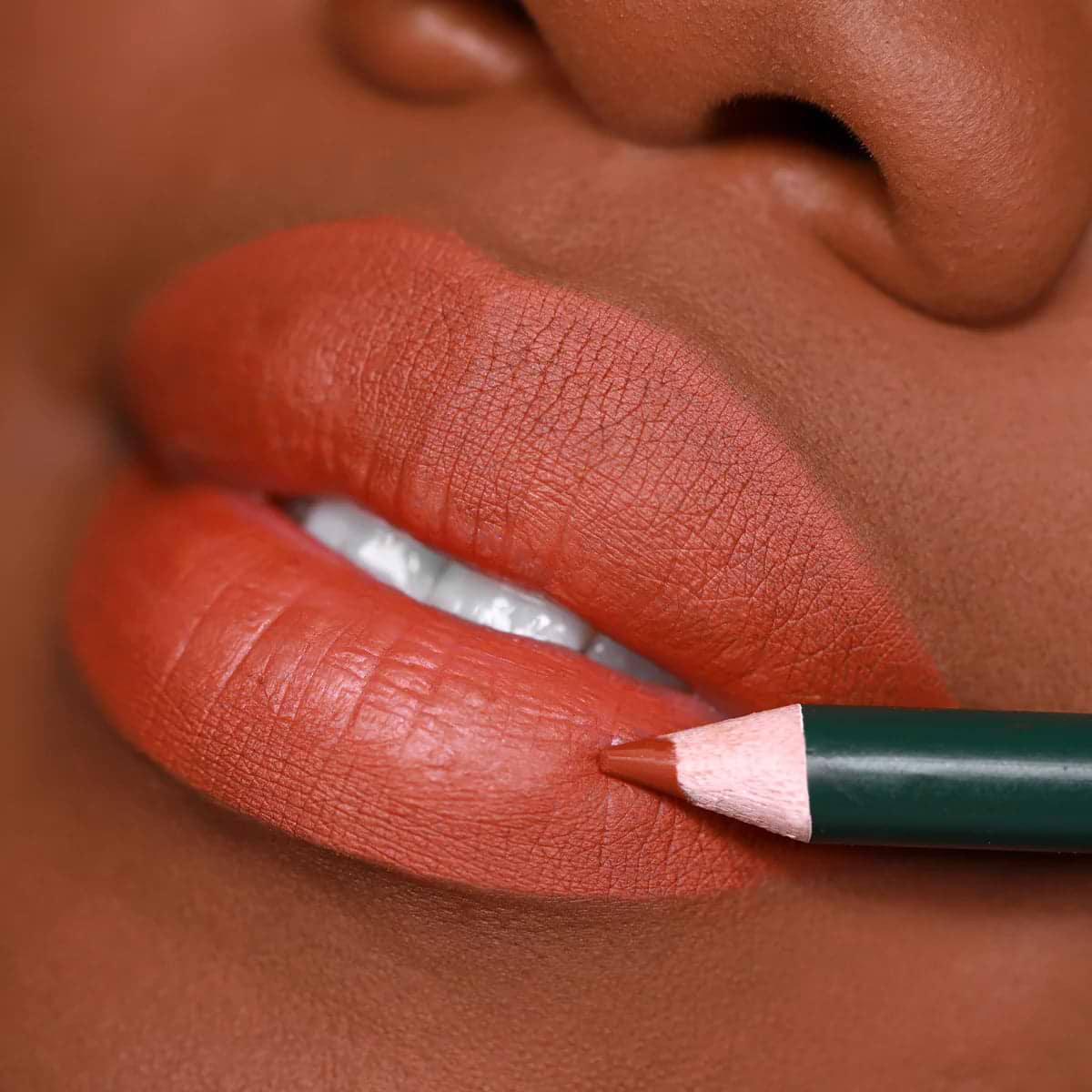 Fiery Lipliner