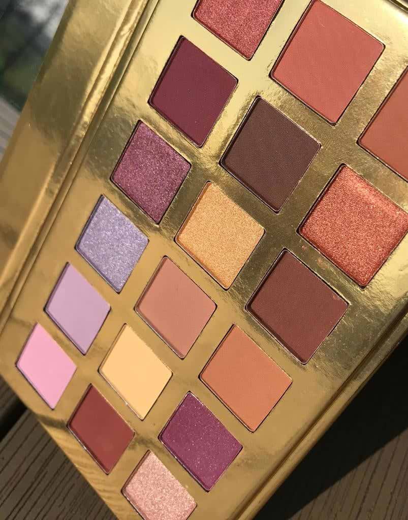 Eyeshadow Palette - 18 Color Palette