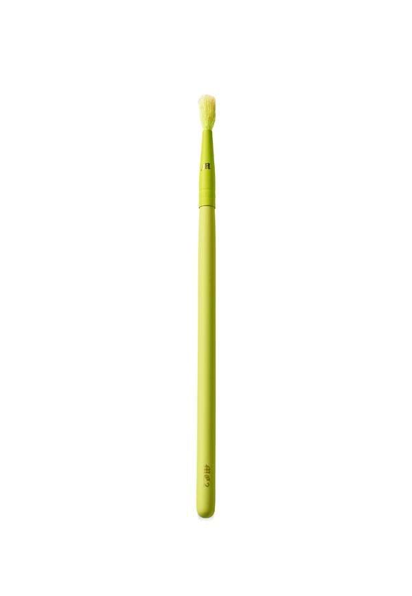 ME2 Brush Tiny Eye Definer