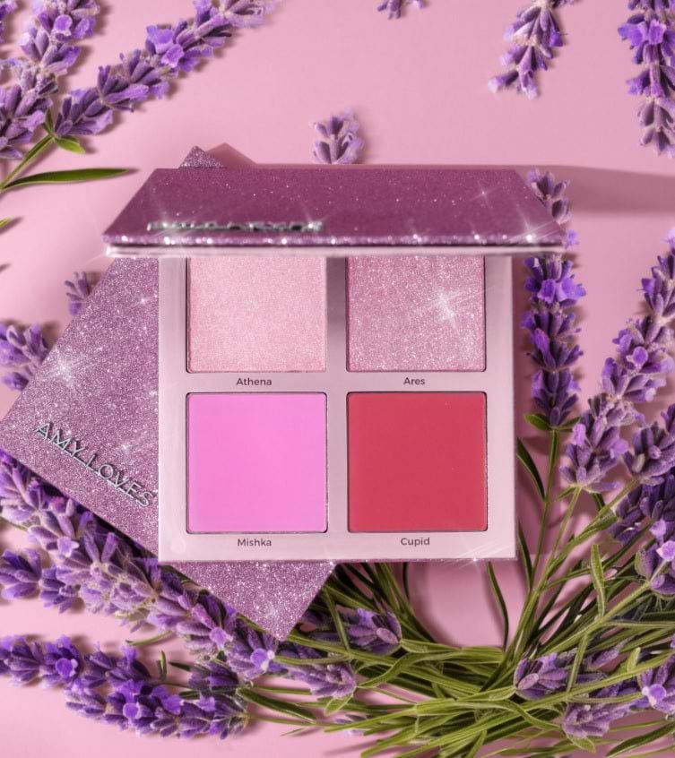 AMY LOVES BLUSH PALETTE