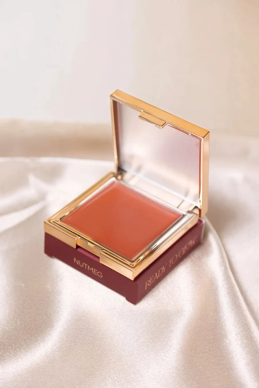 Nutmeg cream blush