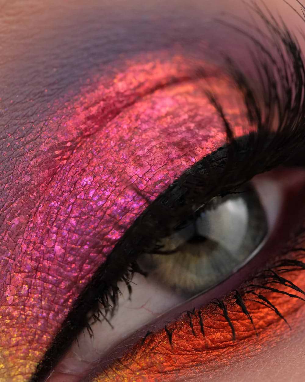 Multichrome Opal Eyeshadows - Skylight
