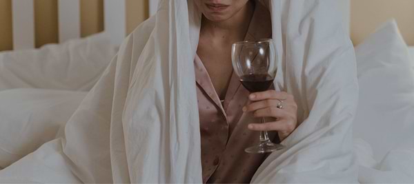 does alcohol affect period flow