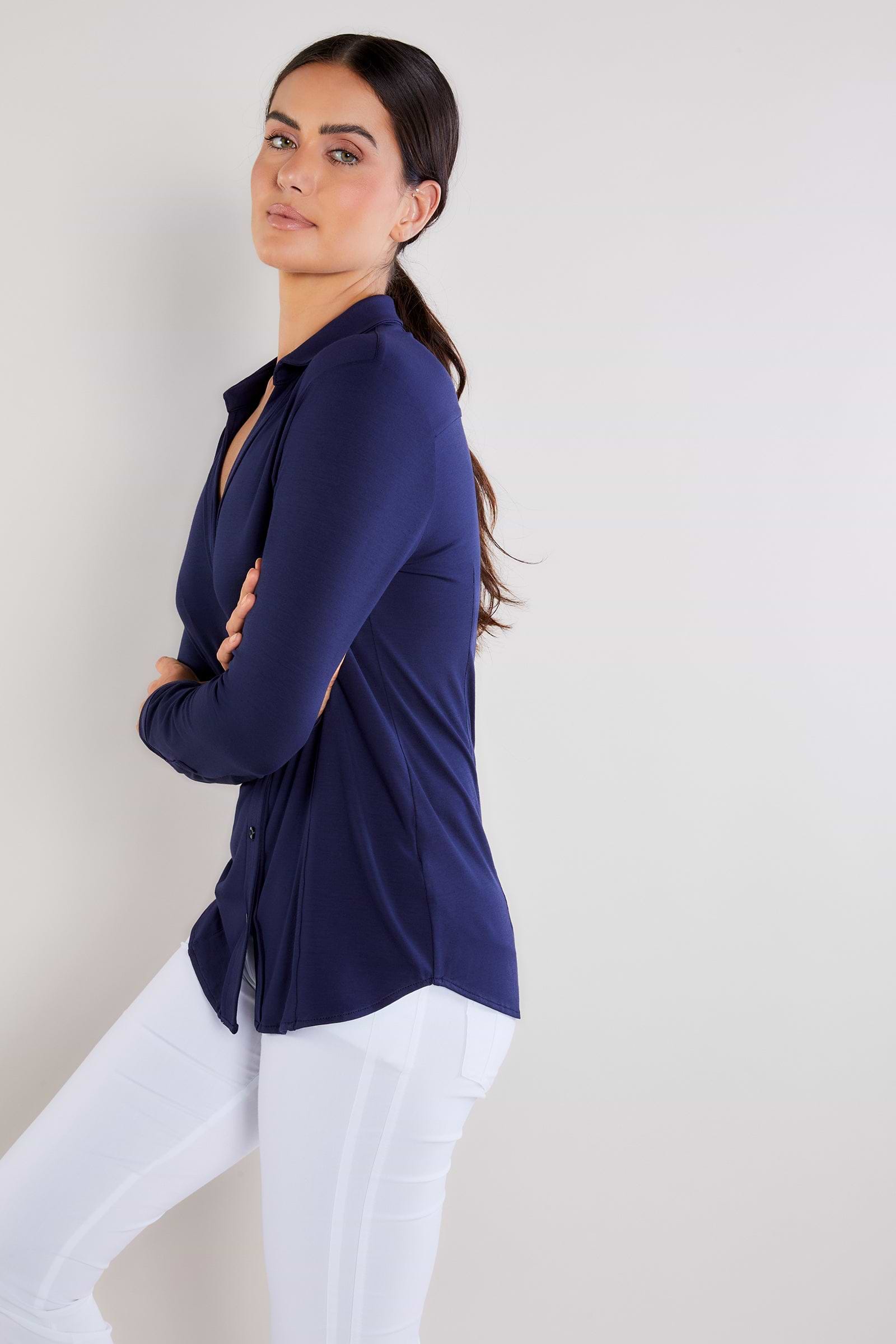 Navy ||